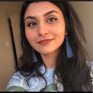 Meet your Posher, Abeer